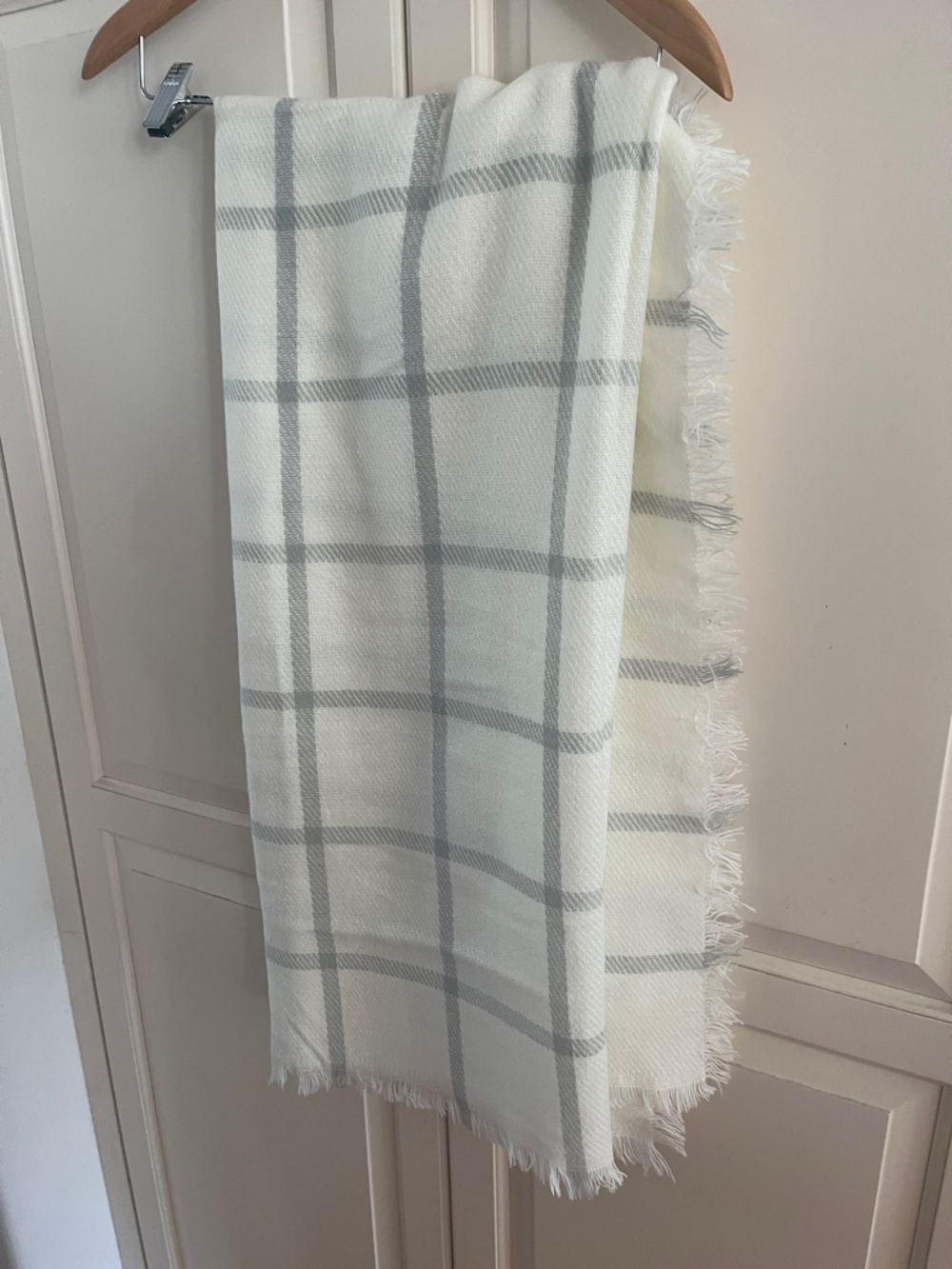 Classic Cream & Light Gray Windowpane Scarf Wrap